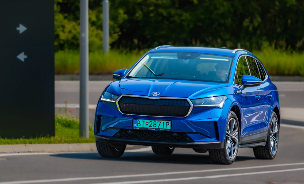 TEST ŠKODA ENYAQ IV 80 - ZADNÝ POHON A VÄČŠIA BATERKA. MÔŽE TO STAČIŤ?
