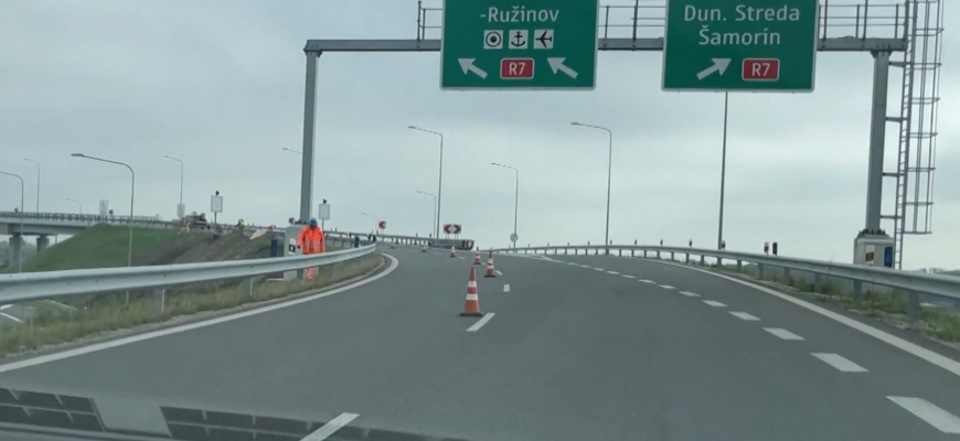 Nový obchvat Bratislavy: Oprava problémov na mladých násypoch, vplyv na ne malo počasie