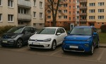 Ceny jazdených elektromobilov klesajú na polovicu. Oplatí sa ich kupovať?
