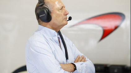 RON DENNIS KONČÍ AKO ŠÉF MCLARENU. DOSTAL VÝPOVEĎ PO 35-TICH ROKOCH