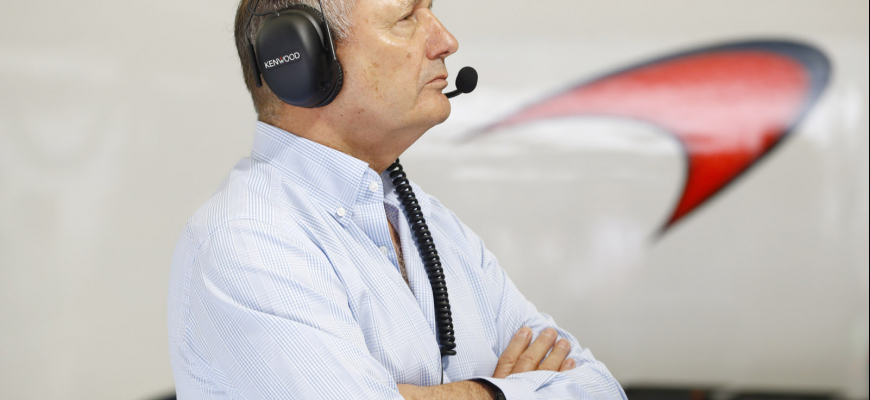 Ron Dennis končí ako šéf McLarenu. Dostal výpoveď po 35-tich rokoch