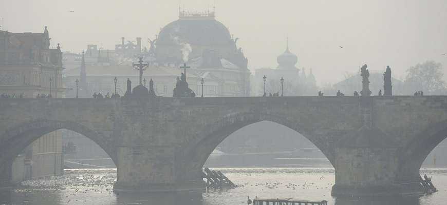 Vašim autom do centra Prahy sa v čase smogu len tak nedostanete
