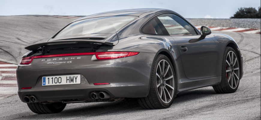 Ďalšia generácia Porsche 911 bude širšia a bez štvorvalcov