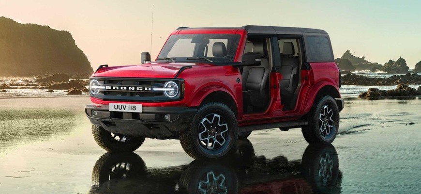 Ford Bronco príde do Európy na jar 2023, poznáme aj cenu. Po krku pôjde Wrangleru a Defenderu