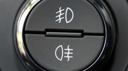 VIETE, AKO POUŽÍVAŤ HMLOVKY? POLÍCIA RADÍ, AKO NEOBMEDZOVAŤ OSTATNÝCH VODIČOV