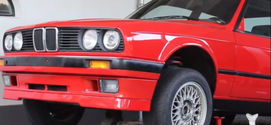 Pozrite si znovuzrodenie BMW 318is v 15 minútach