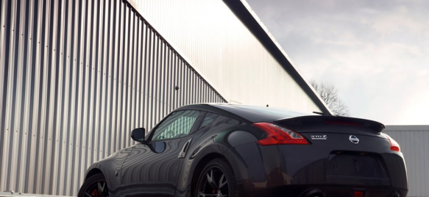 NISSAN 370Z Black Edition