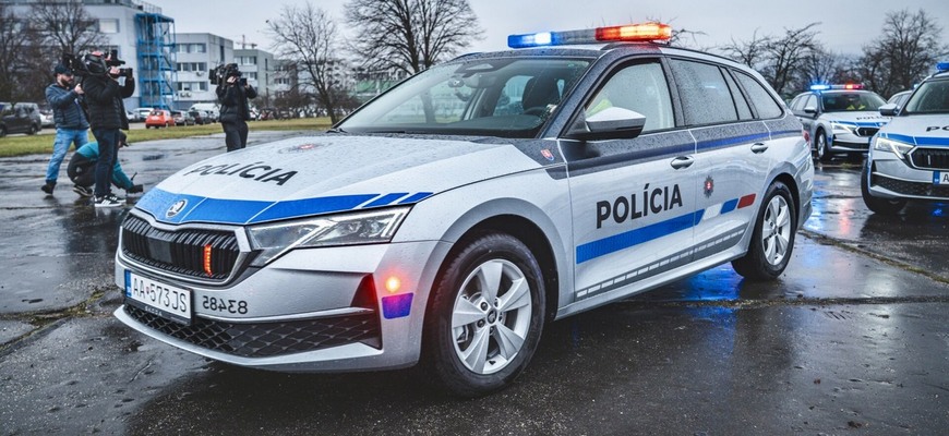 Škoda Octavia po facelifte už slúži v rukách Polície SR, automobilka dodala prvých 17 kusov