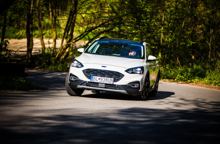 TEST: FORD FOCUS ACTIVE 1.5 ECOBOOST. VĎAKA ZA AKTÍVNY VÍKEND