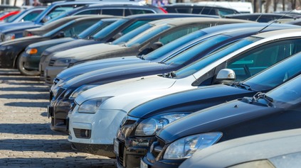 NA JAR CENA JAZDENIEK STÚPLA V PRIEMERE O 500 €, NO TRH OŽIL A ÁUT JE VIAC