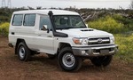 Mysleli ste si, že je dávno po smrti? Naopak, Land Cruiser 70 zmodernizovali a má sa k svetu