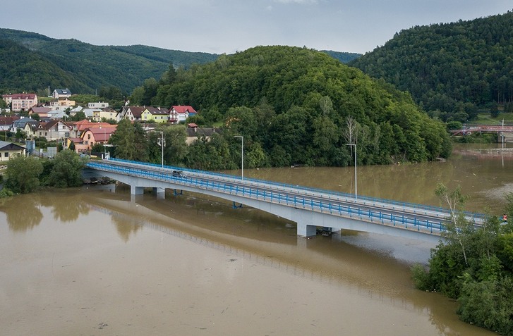 TAKÉ VEĽKÉ OPRAVY CIEST SI SLOVENSKO NEPAMÄTÁ: REKONŠTRUKCIE SA VŠAK TÝKAJÚ LEN NIEKTORÝCH ÚSEKOV