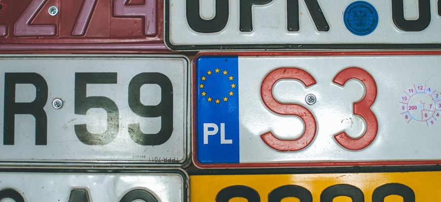 Povinne prideľujú ŠPZ iného štátu niektorým autám. Blízko SR na to majú zvláštny dôvod