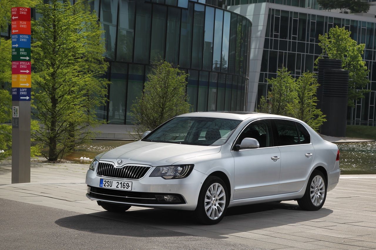 2013-skoda-superb-facelift