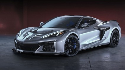 Z CESTY, FERRARI! NOVÁ CORVETTE ZR1X S VÝKONOM SKORO 1300 KONÍ JE SPOJENIE VERZIÍ ZR1 A E-RAY