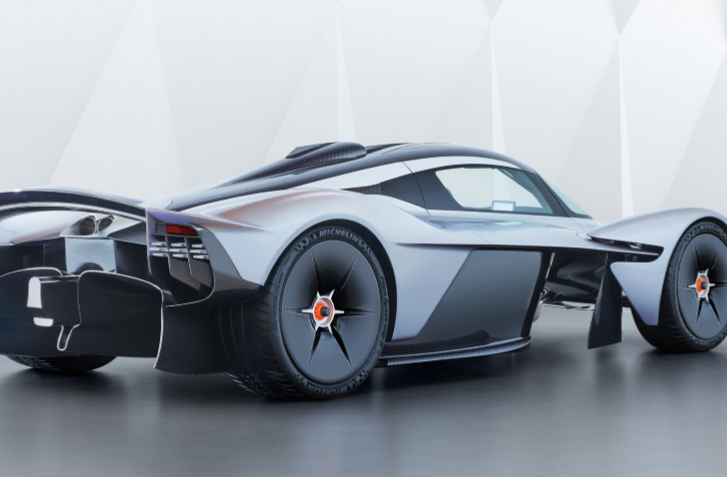 Aston Martin Valkyrie dostáva reálnu podobu