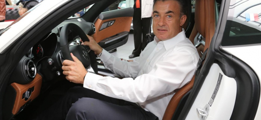 Jean Alesi má v Nemecku za +60 km/h pokutu 1000 € a 2 mesiace zákaz
