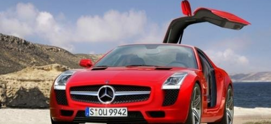 Mercedes SLS AMG ako kupé, roadster i elektromobil!