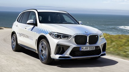 ELEKTRICKÉ BMW SA NEMUSIA SPOLIEHAŤ LEN NA BATERKY. NEMCI ODHALILI VODÍKOVÚ IX5 HYDROGEN