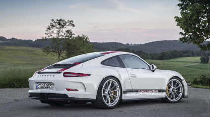 Nástupca unikátneho Porsche 911 R má zelenú! A bez obmedzenia počtu kusov