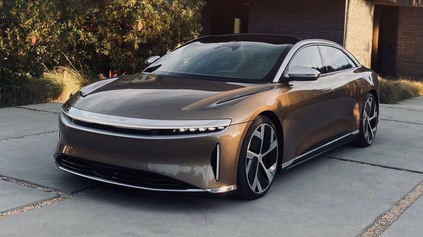 Má sa Tesla báť? Nový Lucid Air kompletne prekonáva Model S. Výkonom i dojazdom