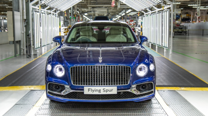 O ručnú výrobu nového Bentley Flying Spur sa stará 200 ľudí