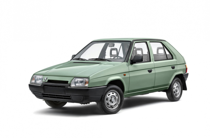 ŠKODA FAVORIT 115 S BOLA HRDINOM ROKA 1989. REVOLÚCIU VŠAK NEPREŽILA