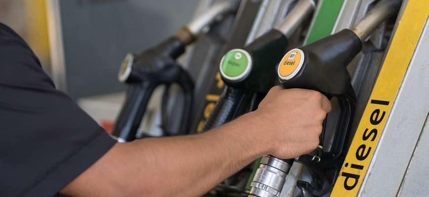 Zlom pri cenách tankovania! Jedna skupina motoristov sa tešiť nebude, druhá však áno
