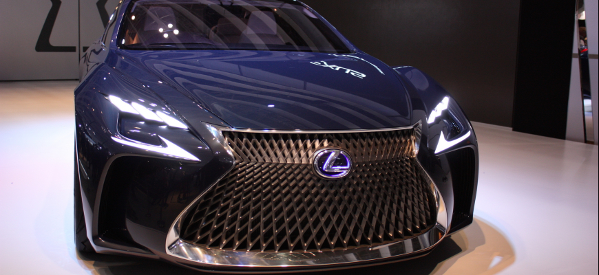 V januári predstavia Lexus LS 5. gen. Toto je história predošlých