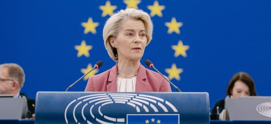 Netešte sa: EÚ zrušila zákaz spaľovacích motorov, ale prichádza povinné zavádzanie elektromobilov!