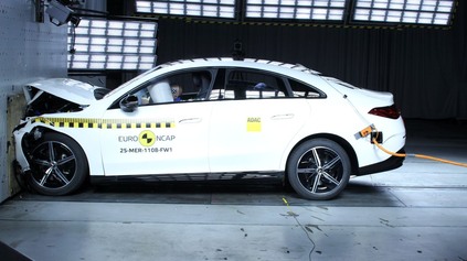 NOVÝ MERCEDES CLA V EURO NCAP: JE BEZPEČNÉ SADNÚŤ ZA JEHO VOLANT ČI NA SEDADLO SPOLUJAZDCA?