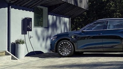 INTELIGENTNÉ NABÍJANIE AUDI E-TRON PODPORUJE SIEŤ