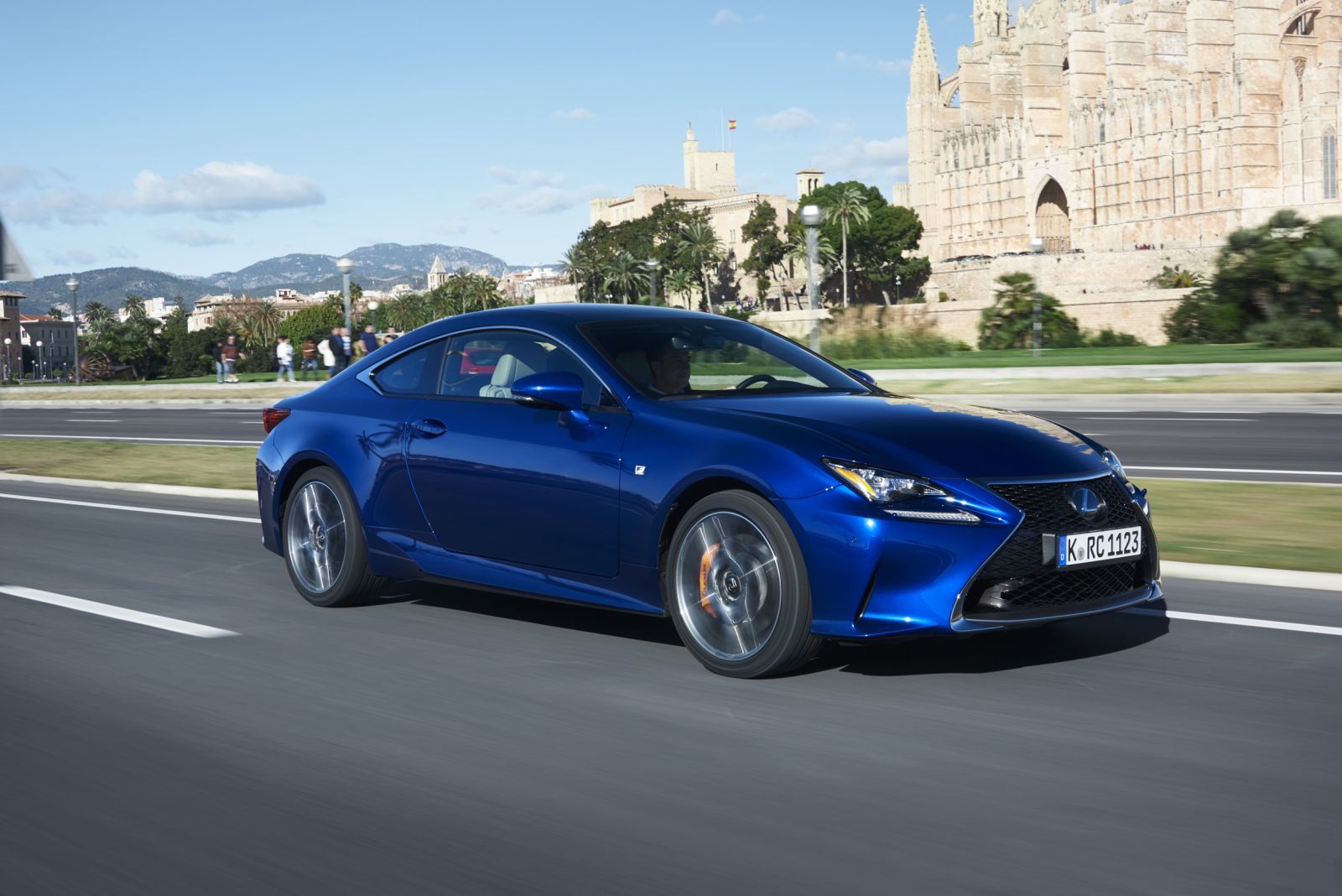 Lexus RC 200t a 300h