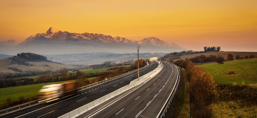 Premávka na slovenských diaľniciach rastie! Jedna križovatka pokorila priemer 100 tisíc áut denne