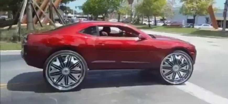Video: Chevy Camaro s 32 palcovými kolesami