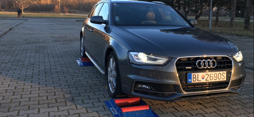 Audi A4 quattro B8 4x4 test