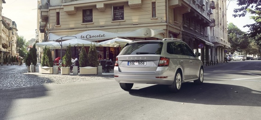 Trojková Fabia pokračuje už len ako Fabia Combi Tour 1.0 TSI. Základ je za 13 430 eur