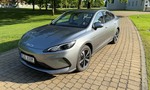 BYD SEAL 5 DM-i na Slovensku: Čím nás prekvapil naživo?