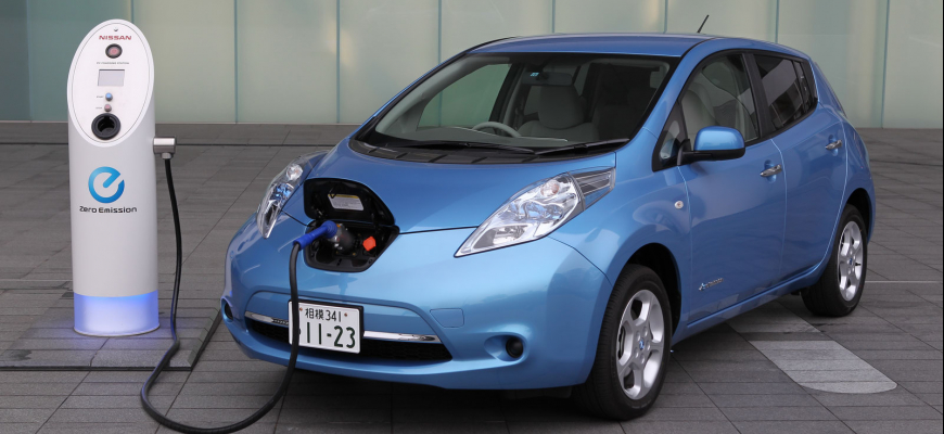 Vysoký predstaviteľ Toyoty: elektromobily zatiaľ nedávajú zmysel!