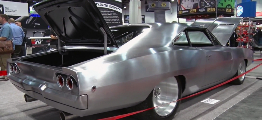 Charger z Furious 7 má 9.4 litrový motor a 2000 k