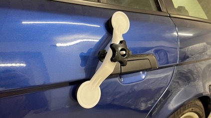 AKO OPRAVIŤ PRELIAČINY NA KAROSÉRII V DOMÁCICH PODMIENKACH?