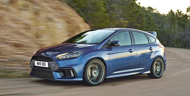 Ford Focus RS má 350 k a stovku dá za 4,7s