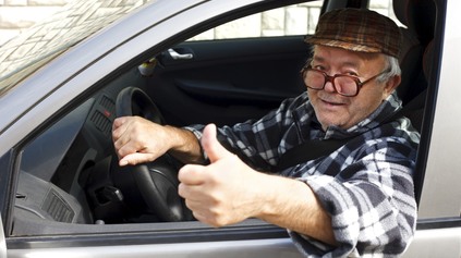 Auto ako rúško? Korona vírus motivuje dôchodcov ísť za volant