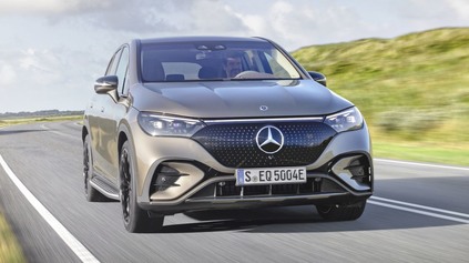 Nový Mercedes EQE SUV je ďalším z plejády elektrických SUV s hviezdou na kapote