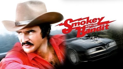 BURT REYNOLDS MAL DOSTÁVAŤ PONTIAC TRANS AM ZADARMO AŽ DO SMRTI. NOVÝ ŠÉF DOHODU ZRUŠIL
