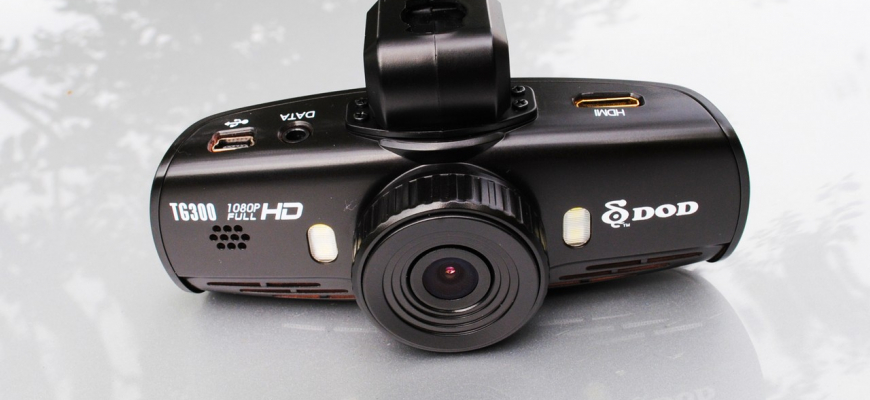 Kamera v aute je dobrý nápad 3: recenzia DOD TG300- čierna skrinka
