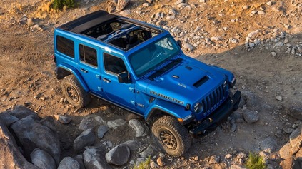 JEEP WRANGLER RUBICON 392 6.4 V8 IDE DO VÝROBY. KÝM EÚ BÁSNI O ELEKTRIKE, V USA SA LEN SMEJÚ