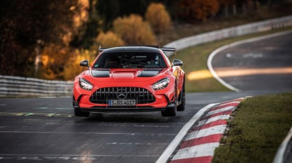 MERCEDES AMG GT BLACK SERIES JE NOVÉ NAJRÝCHLEJŠIE AUTO NÜRBURGRINGU NAPRIEK VEĽKEJ ZIME