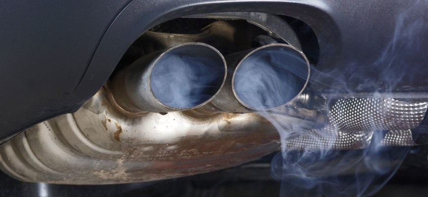 Zákaz predaja spaľovacích motorov od roku 2030 je v Anglicku reálny. Je za tým lobing