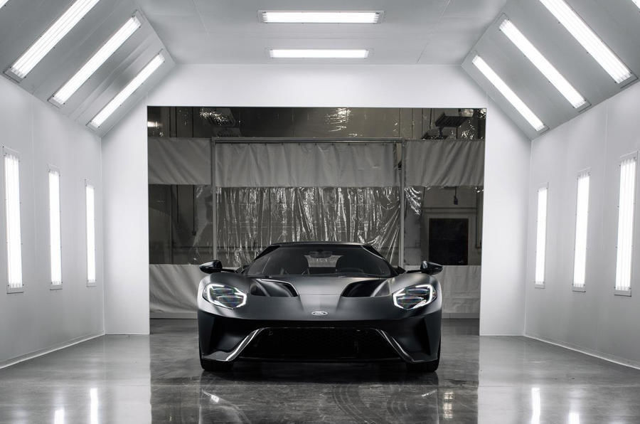 Ford dokončil prvý supercar GT